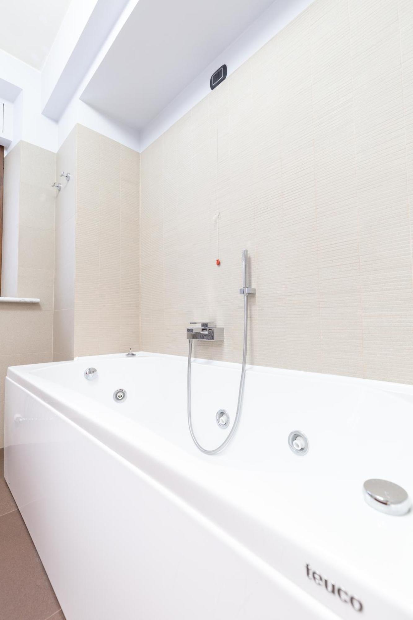 Villa Adige Luxury - M&M Holiday House 페루자 외부 사진